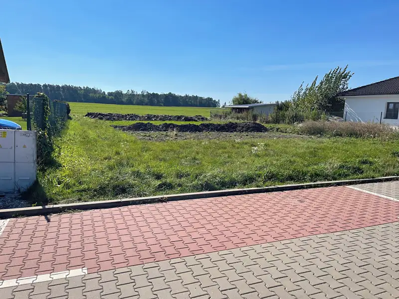 Prodej stavebního pozemku 827 m², Býšť – náhled fotky 3