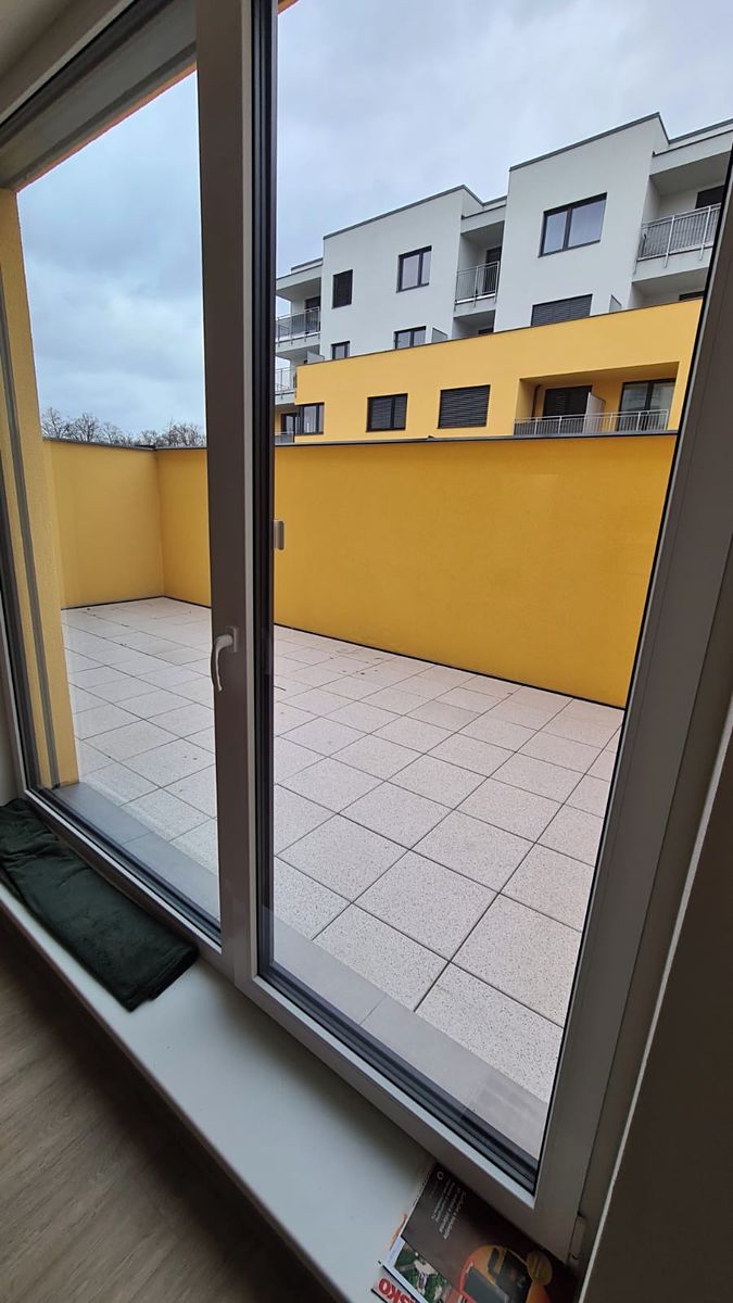 Pronájem bytu 2+kk 55 m² – fotografie 4