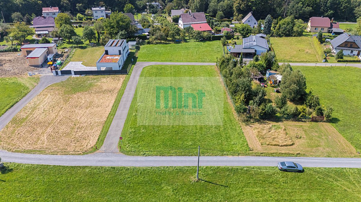 Prodej stavebního pozemku 1528 m²