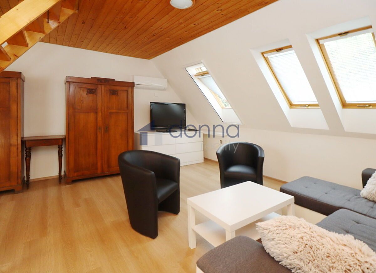Pronájem bytu 1+1 58 m² – fotografie 2