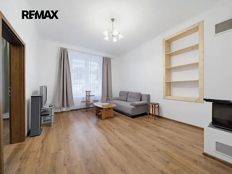 Prodej bytu 4+1 80 m², Karlovy Vary – náhled fotky 1