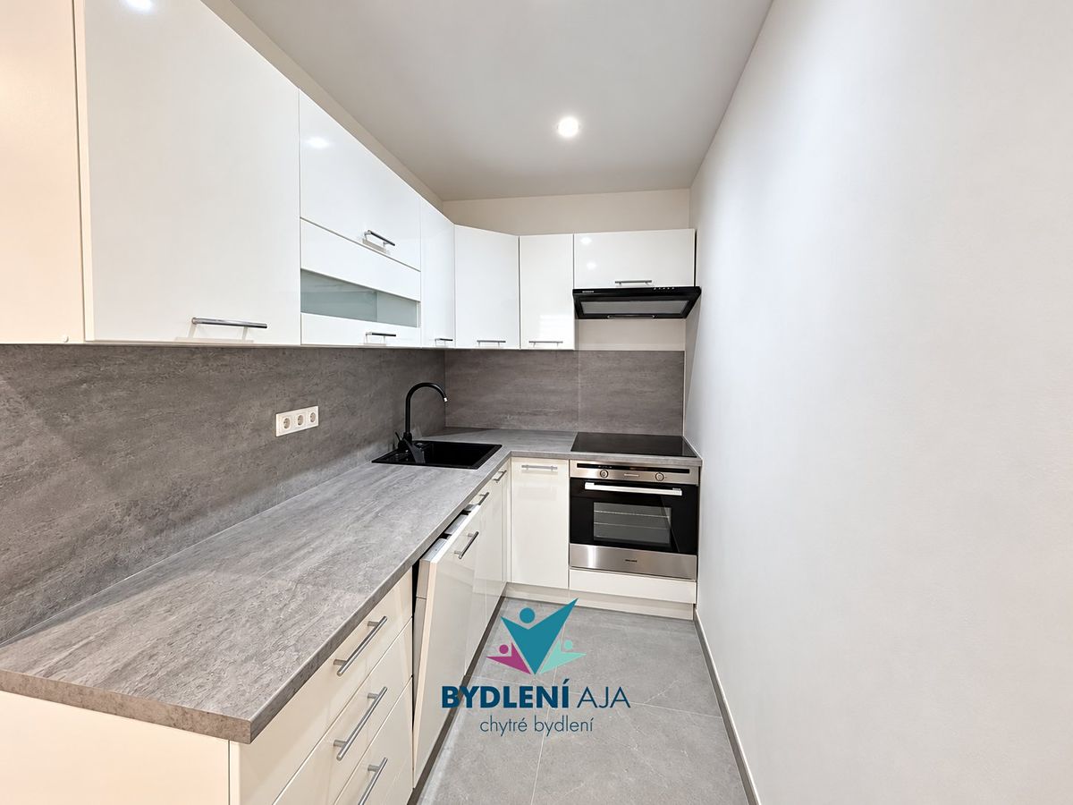 Pronájem bytu 2+kk 49 m² – fotografie 2