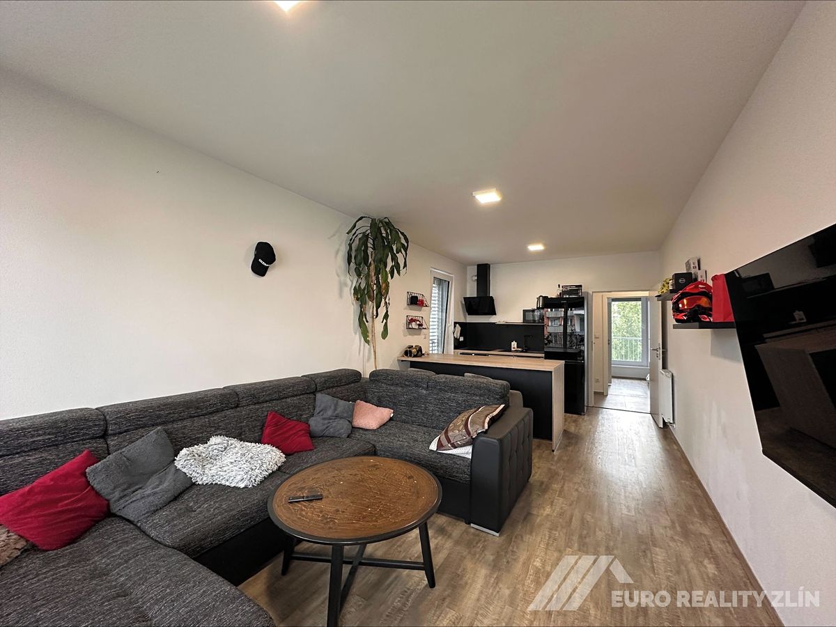 Pronájem bytu 2+kk 49 m² – fotografie 5