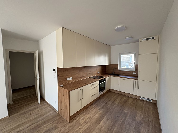 Квартира 2+kk в оренду, 61 м² (2 з 27)