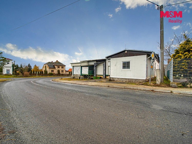 Prodej komerčního prostoru, 377 m² (24 z 30)