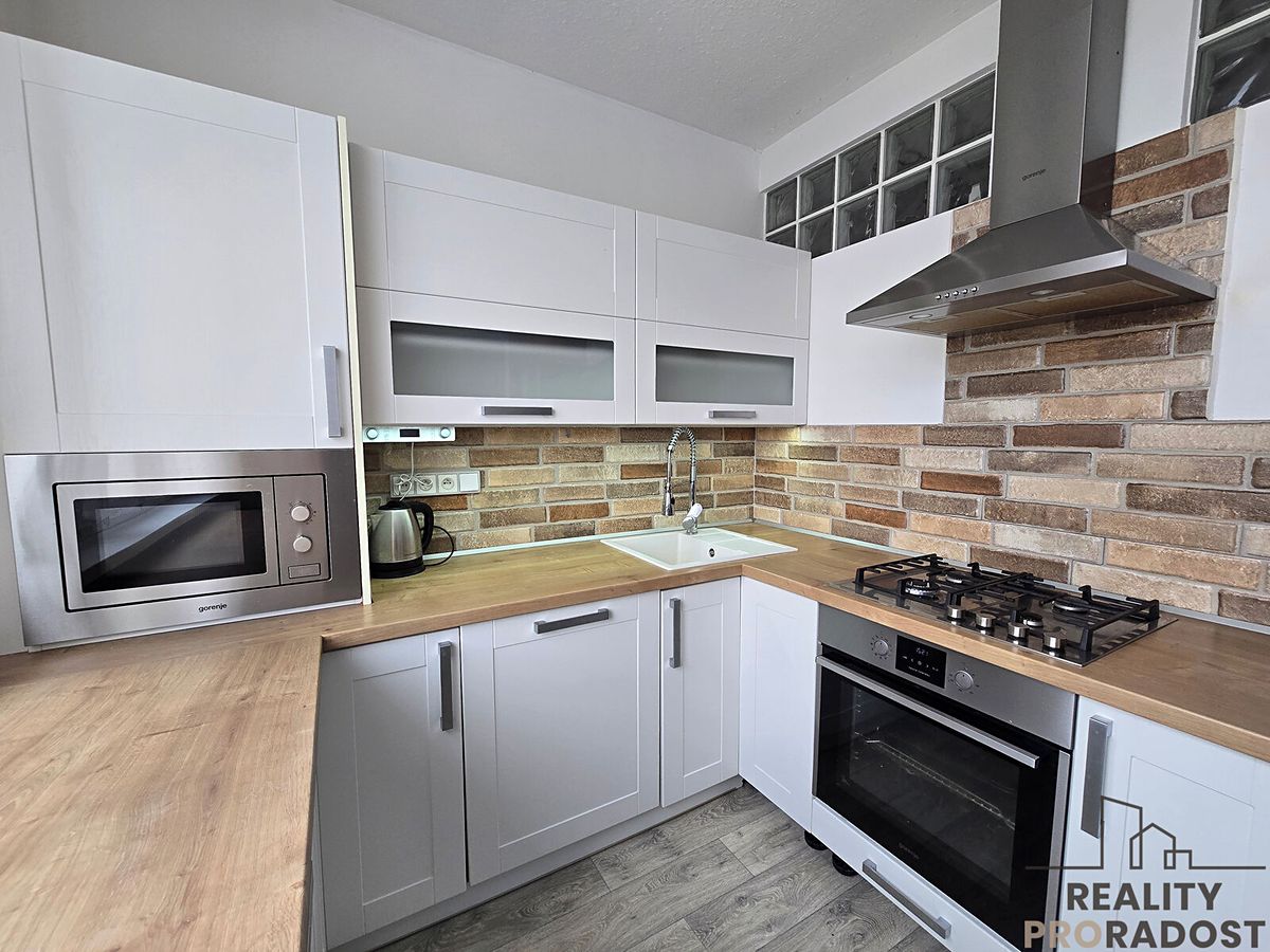Pronájem bytu 3+1 70 m² – fotografie 3