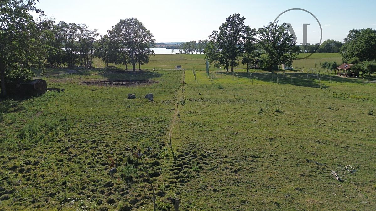 Prodej stavebního pozemku 1813 m² – fotografie 5