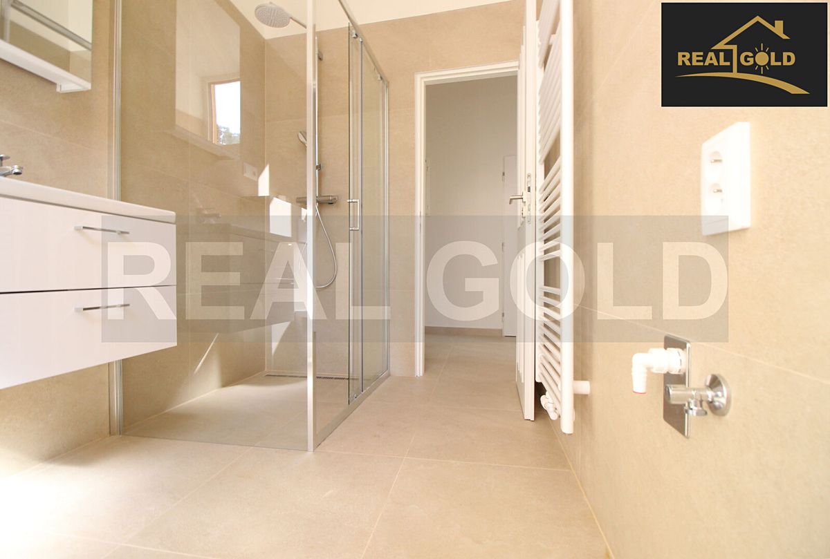 Pronájem bytu 1+kk 33 m² – fotografie 2