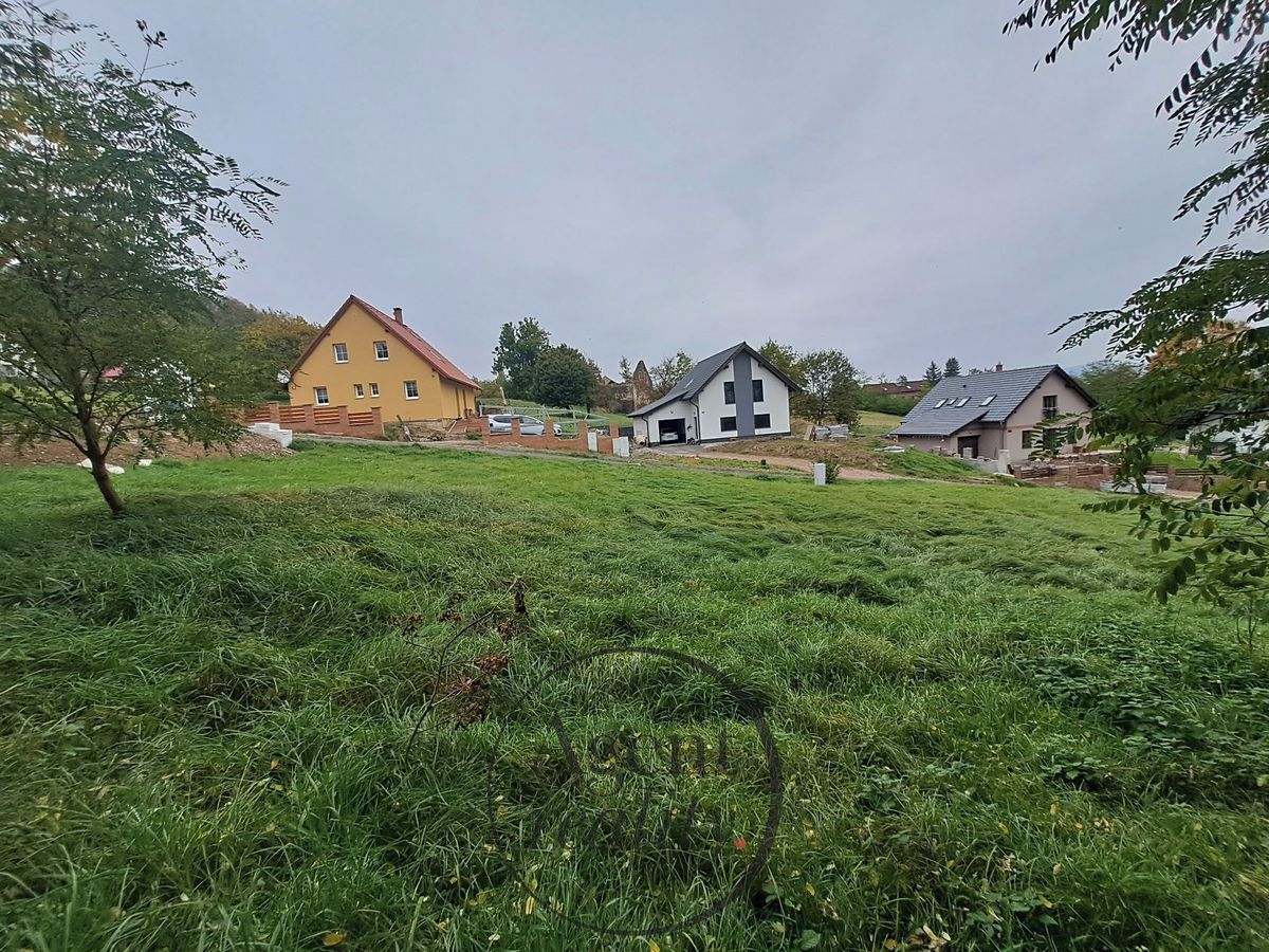 Prodej stavebního pozemku 1505 m²