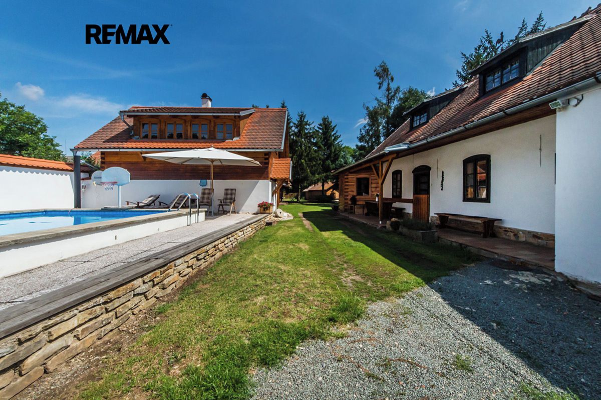 Prodej vícegeneračního domu 340 m², pozemek 1427 m² – fotografie 5