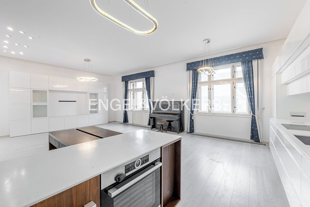 Pronájem bytu 2+kk 81 m² – fotografie 3