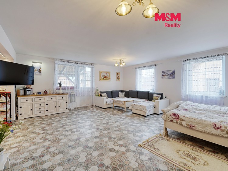 Комерційне приміщення на продаж, 359 м² (1 з 30)