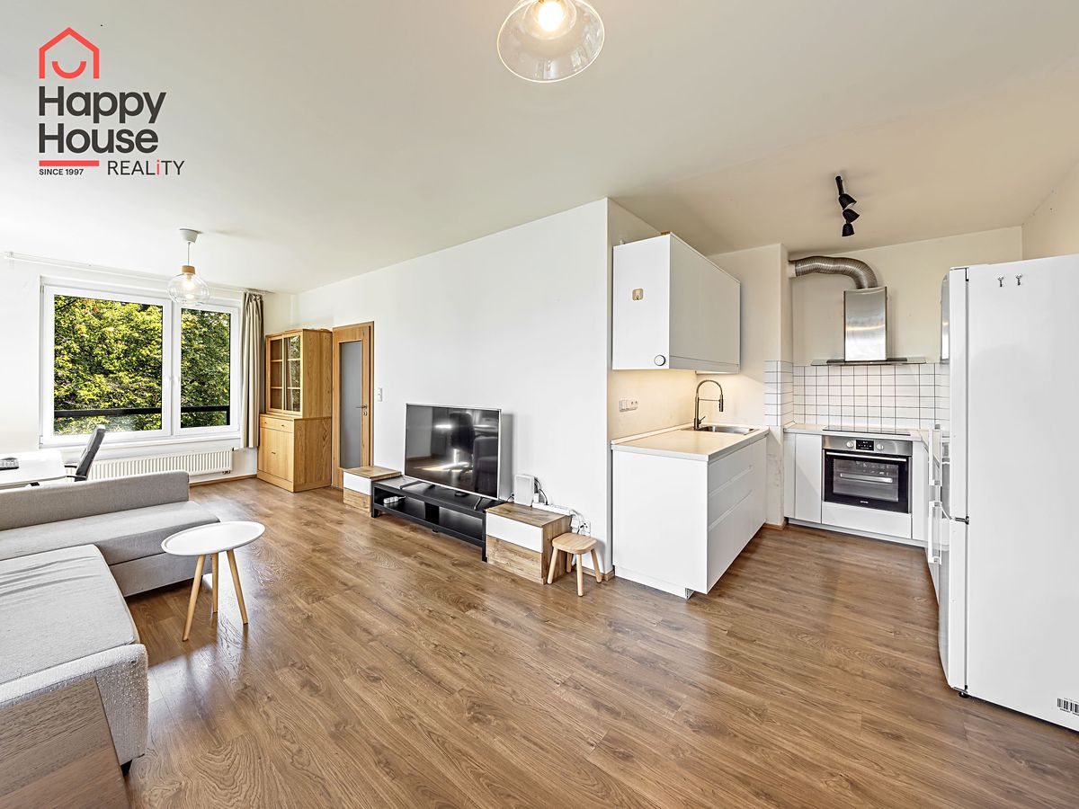 Pronájem bytu 2+kk 61 m² – fotografie 2