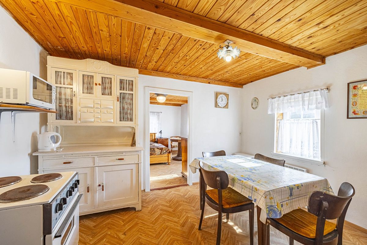 Prodej rodinného domu 150 m², pozemek 725 m² – fotografie 4
