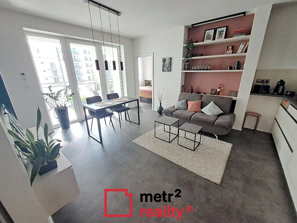 Pronájem bytu 2+kk 45 m² – fotografie 2