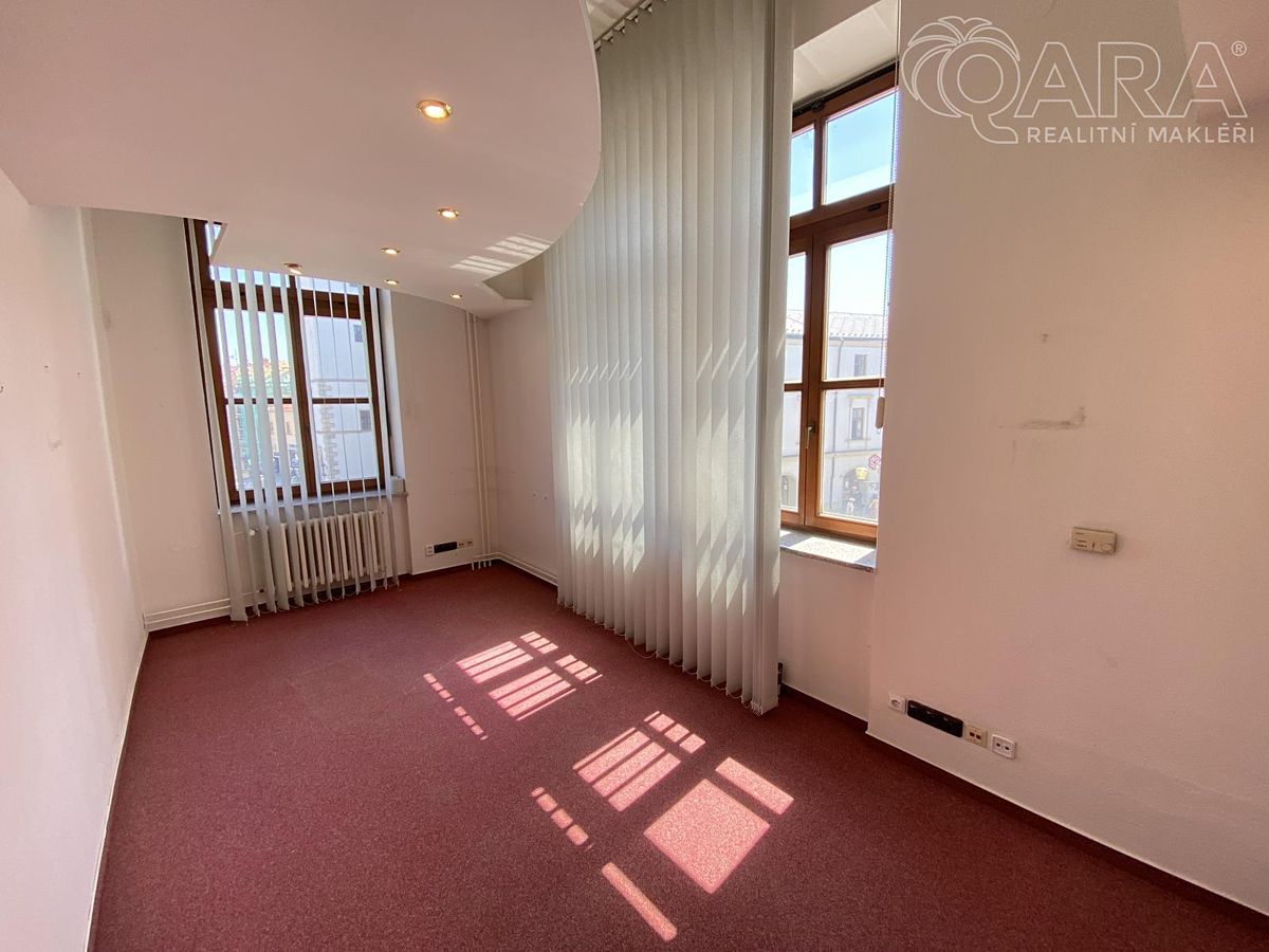 Pronájem kanceláře 15 m² – fotografie 3