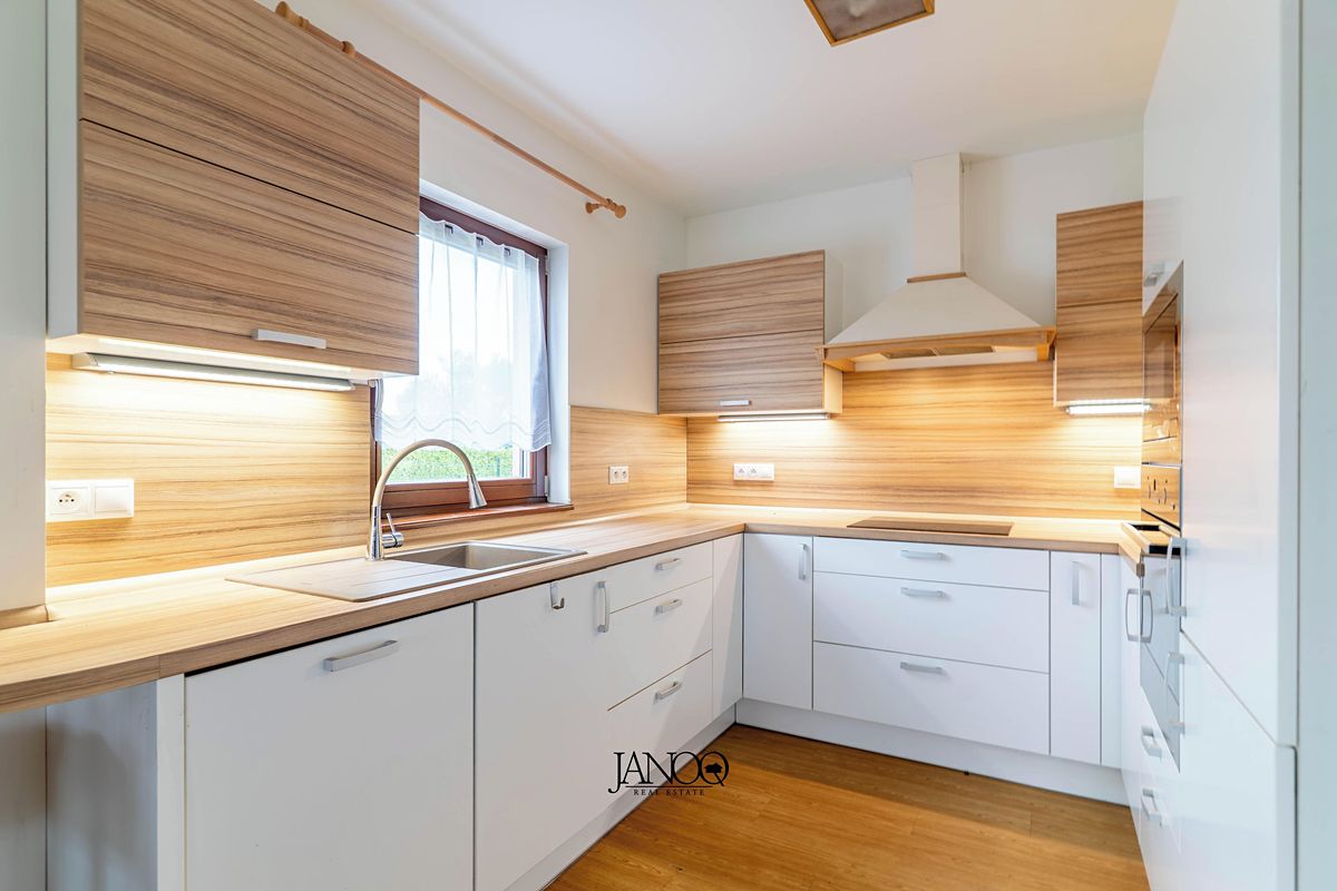 Prodej rodinného domu 136 m², pozemek 2687 m² – fotografie 3