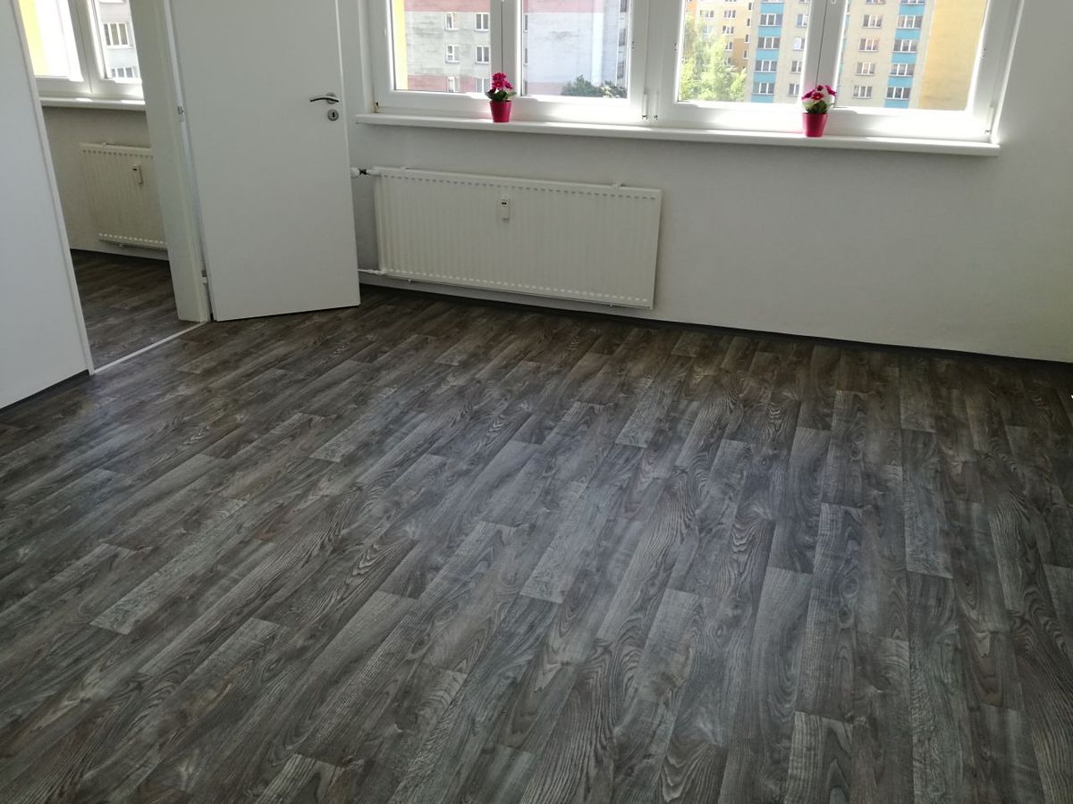 Pronájem bytu 2+1 44 m² – fotografie 3