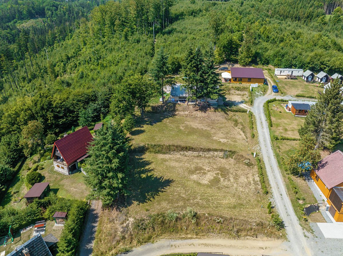 Prodej stavebního pozemku 829 m² – fotografie 2