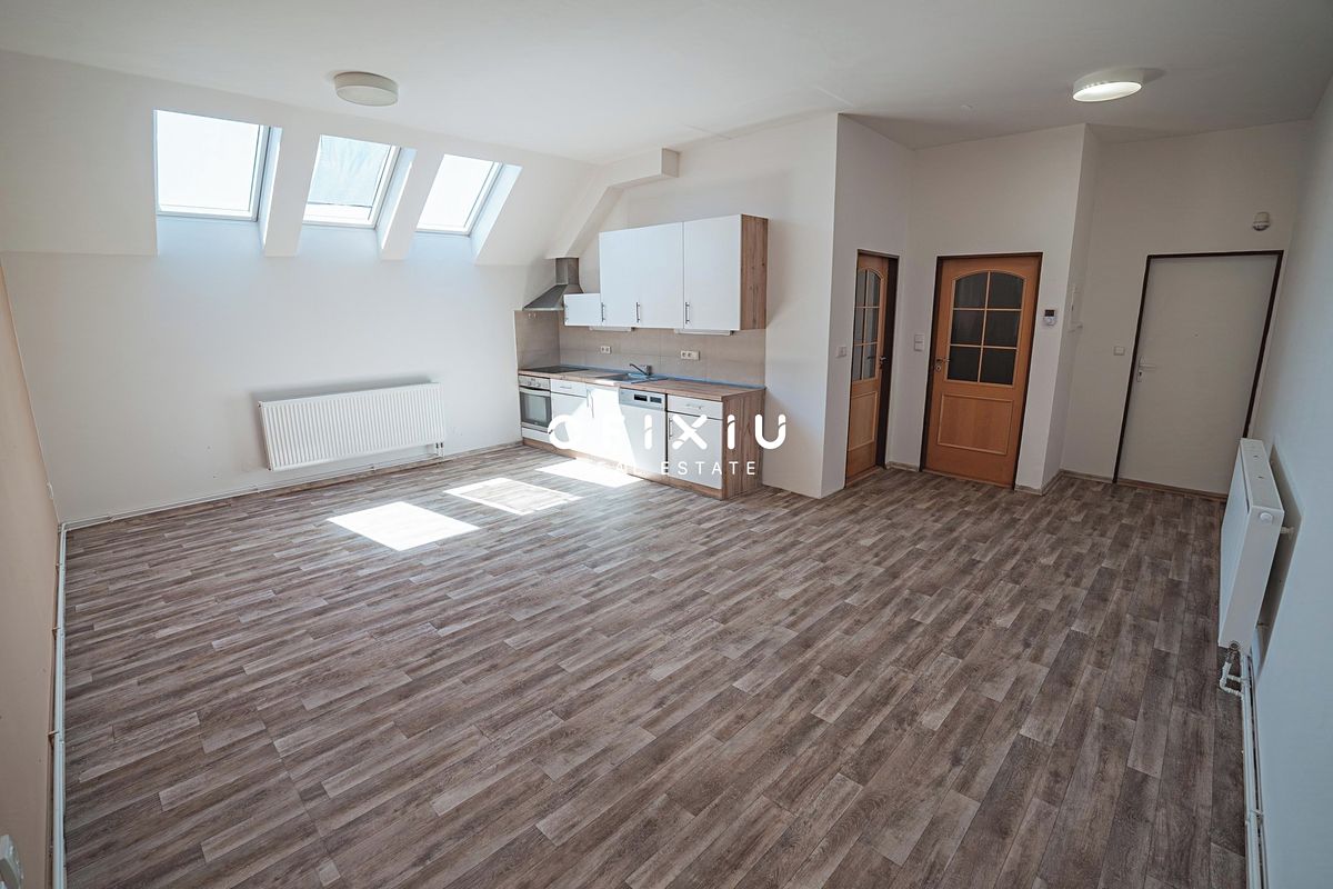 Pronájem bytu 2+kk 64 m²