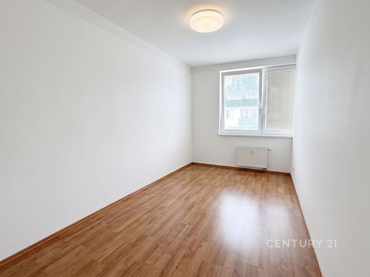 Pronájem bytu 2+kk 52 m² – fotografie 2