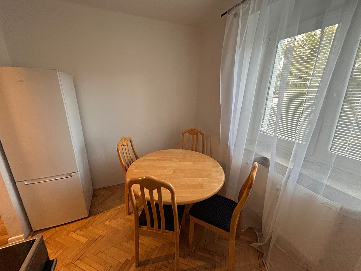 Pronájem bytu 1+1 28 m² – fotografie 3