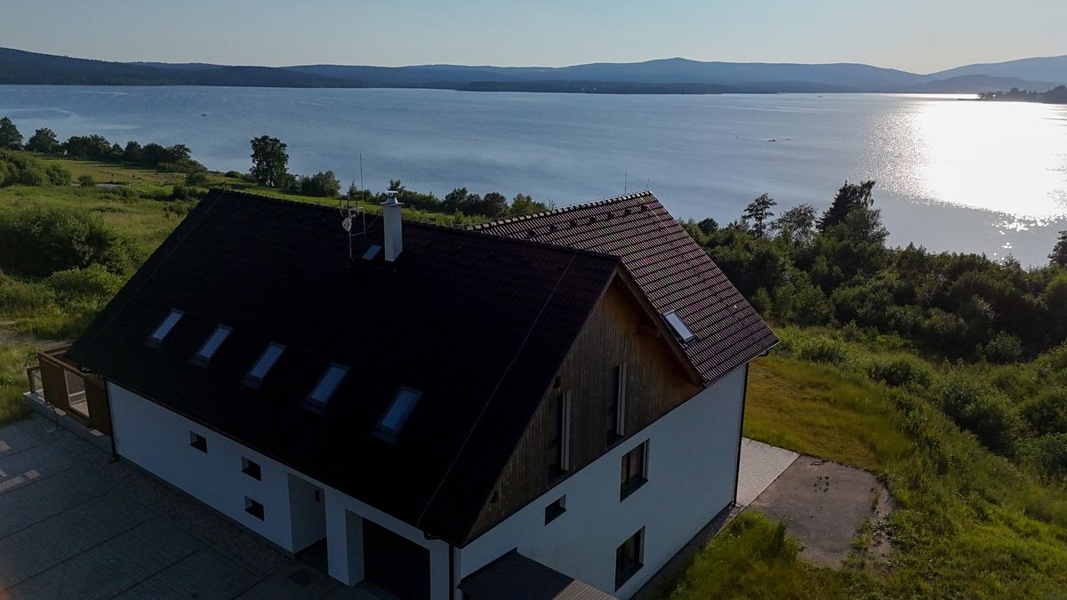 Prodej vícegeneračního domu 602 m², pozemek 2000 m² – fotografie 3