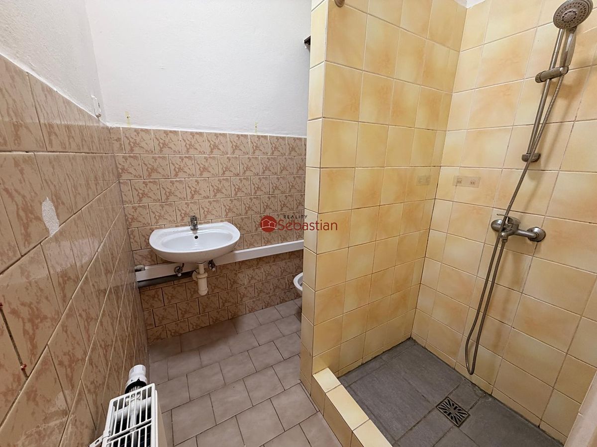 Pronájem bytu 2+kk 37 m² – fotografie 5