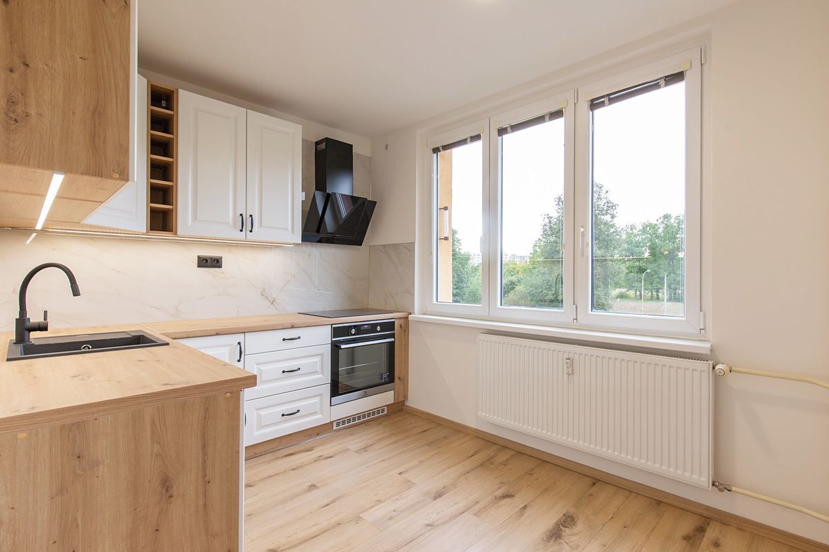 Pronájem bytu 2+1 61 m² – fotografie 3