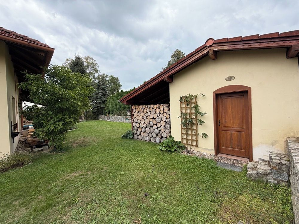 Prodej rodinného domu 215 m², pozemek 746 m² – fotografie 5