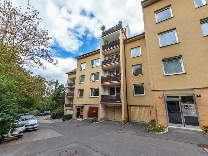 Prodej bytu 4+1 89 m², Praha – náhled fotky 1