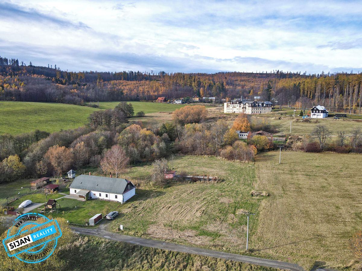 Prodej stavebního pozemku 1792 m²