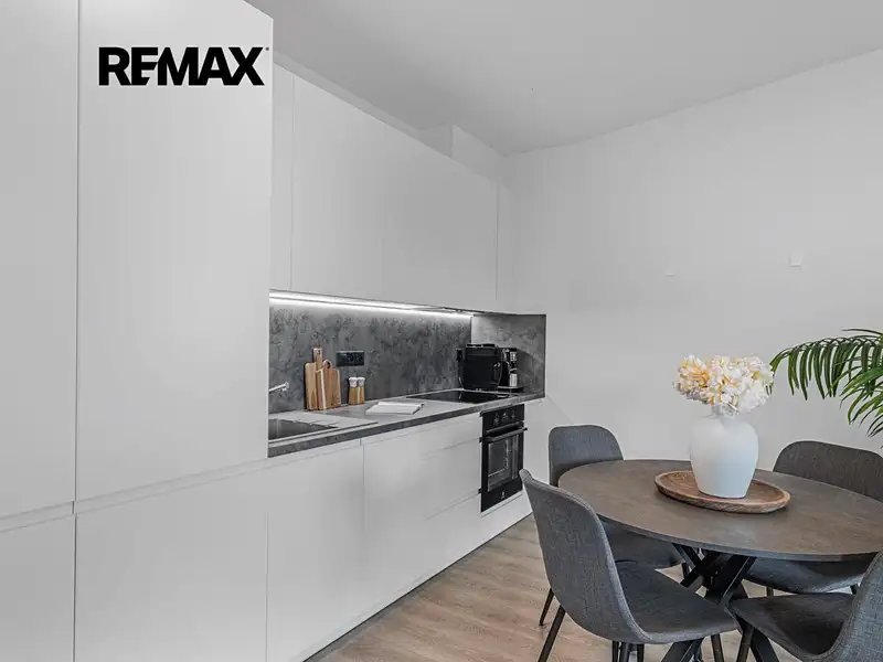 Prodej bytu 2+kk 46 m², Praha – náhled fotky 3