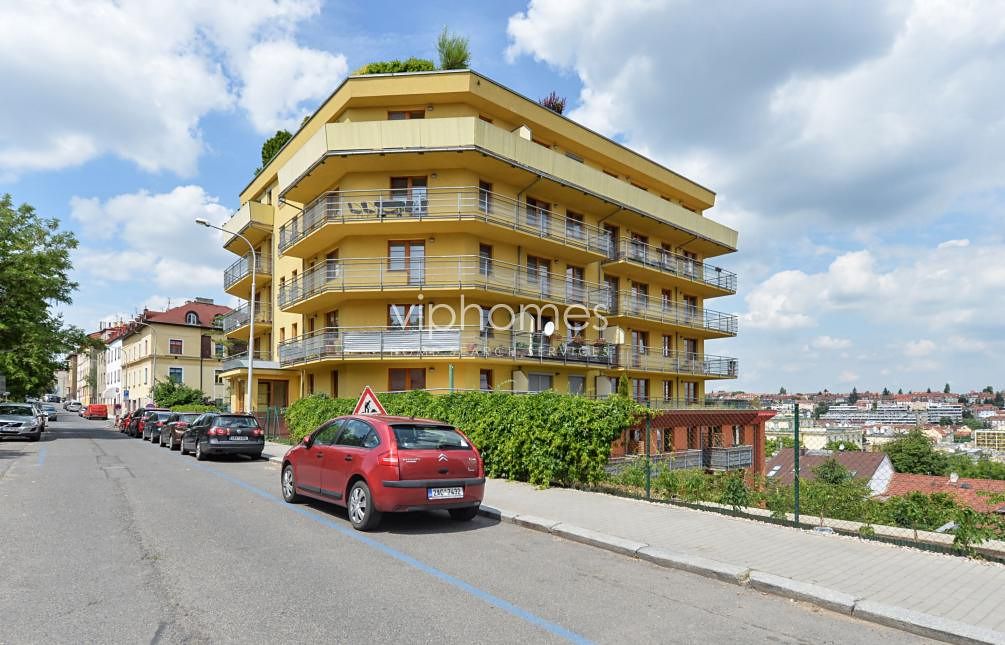 Pronájem bytu 3+kk 100 m²