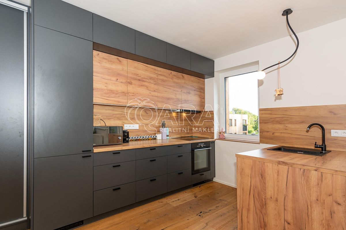 Pronájem bytu 2+kk 61 m²