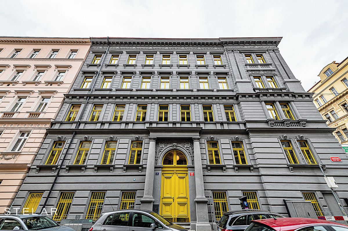 Pronájem obchodního prostoru 137 m² – fotografie 2