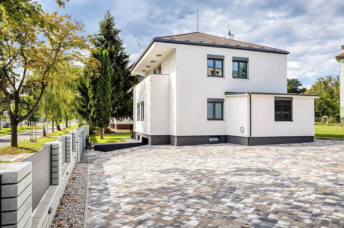 Pronájem kanceláře 200 m²