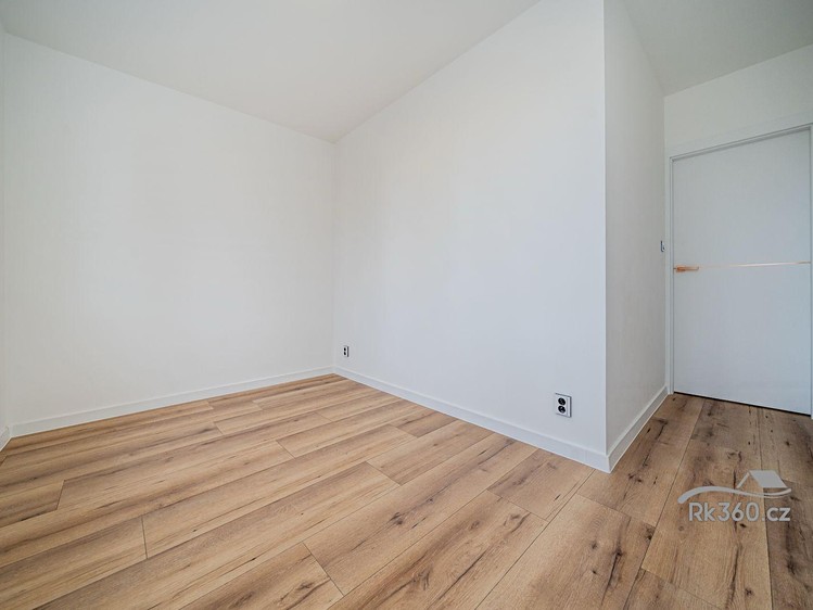 Pronájem bytu 3+kk, 58 m² (16 z 20)