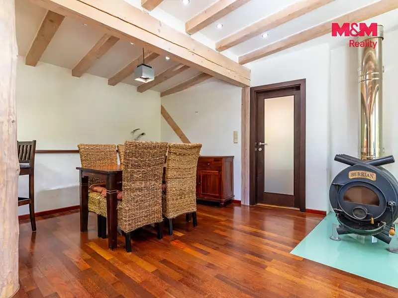 Prodej rodinného domu 102 m², pozemek 1916 m², Vysoké Popovice – náhled fotky 3