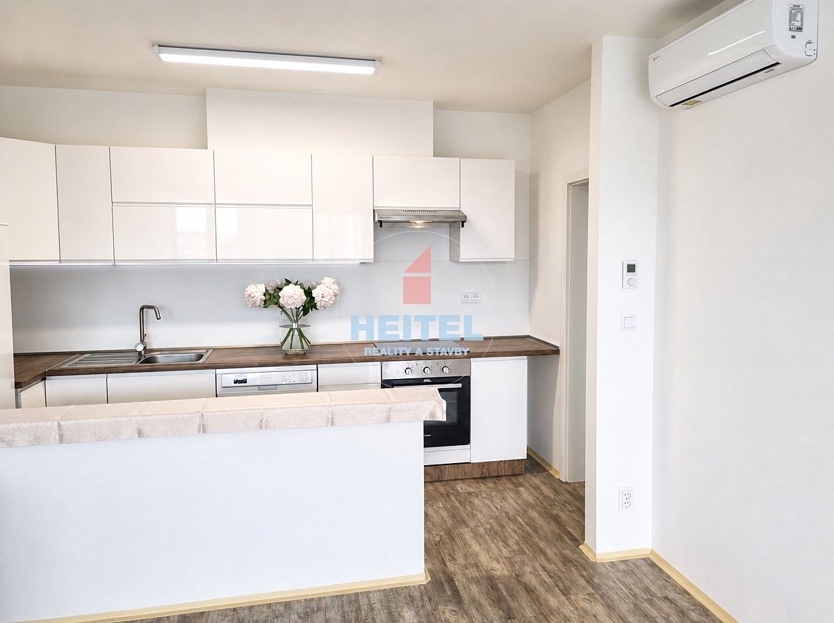 Pronájem bytu 2+kk 56 m² – fotografie 3