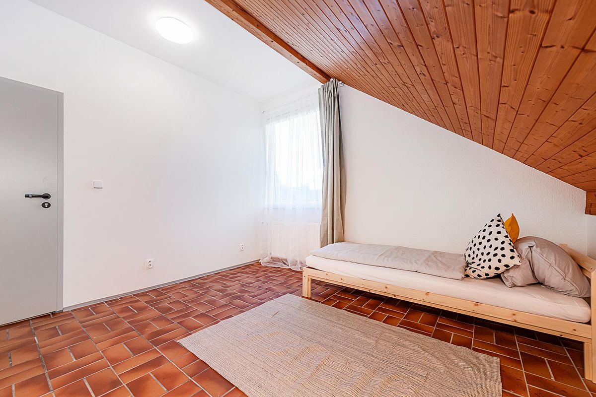 Pronájem bytu pokoje 15 m² – fotografie 5