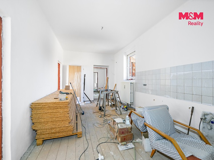 Prodej komerčního prostoru, 1 300 m² (9 z 28)