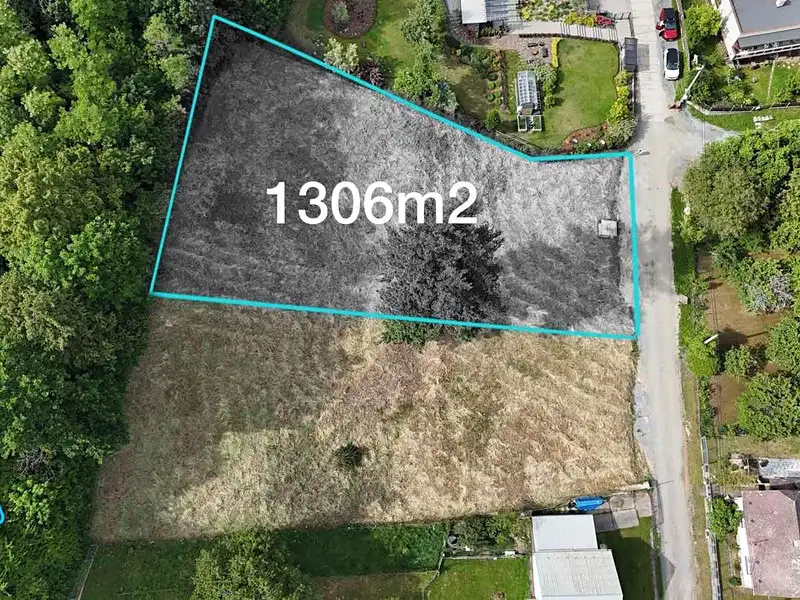 Prodej stavebního pozemku 1306 m², Krnov – náhled fotky 2