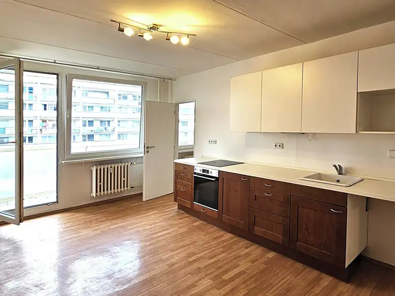 Prodej bytu 3+1 75 m², Praha – náhled fotky 2