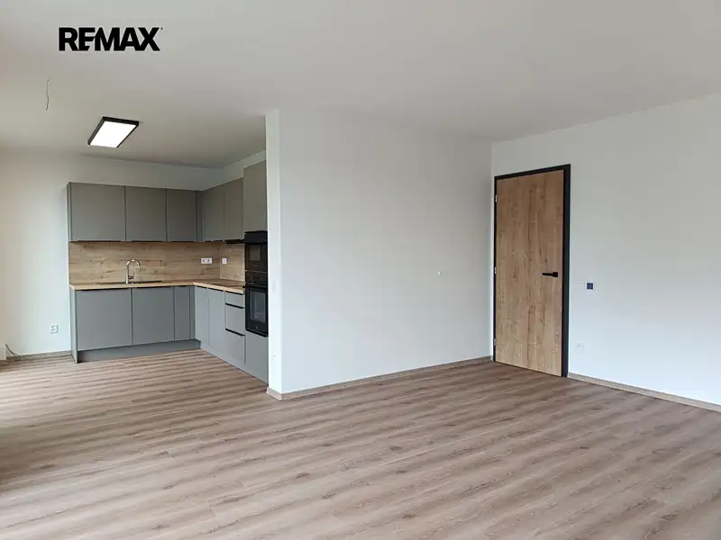 Pronájem bytu 3+kk 72 m², Bystřany – náhled fotky 2