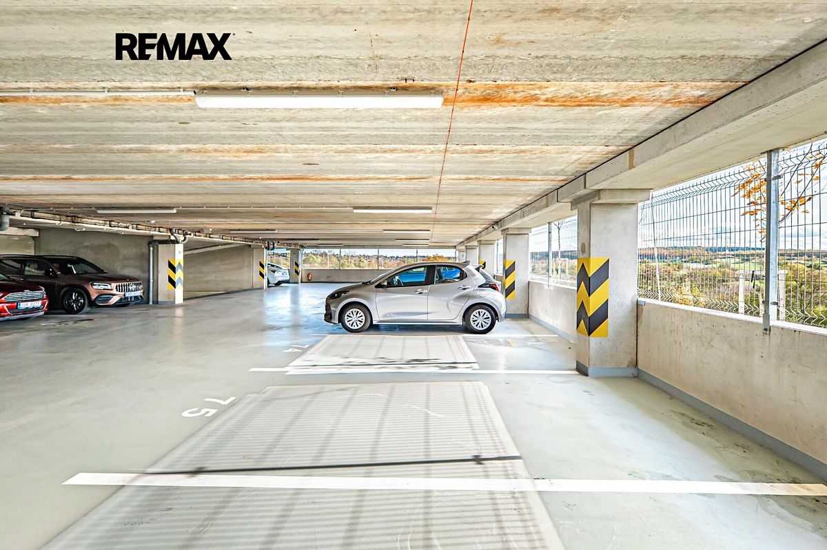 Prodej garážového stání 12 m² – fotografie 3