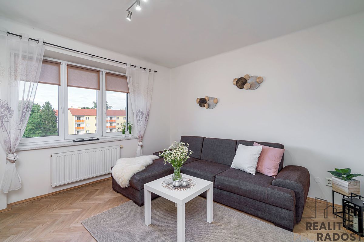 Pronájem bytu 2+1 56 m² – fotografie 4