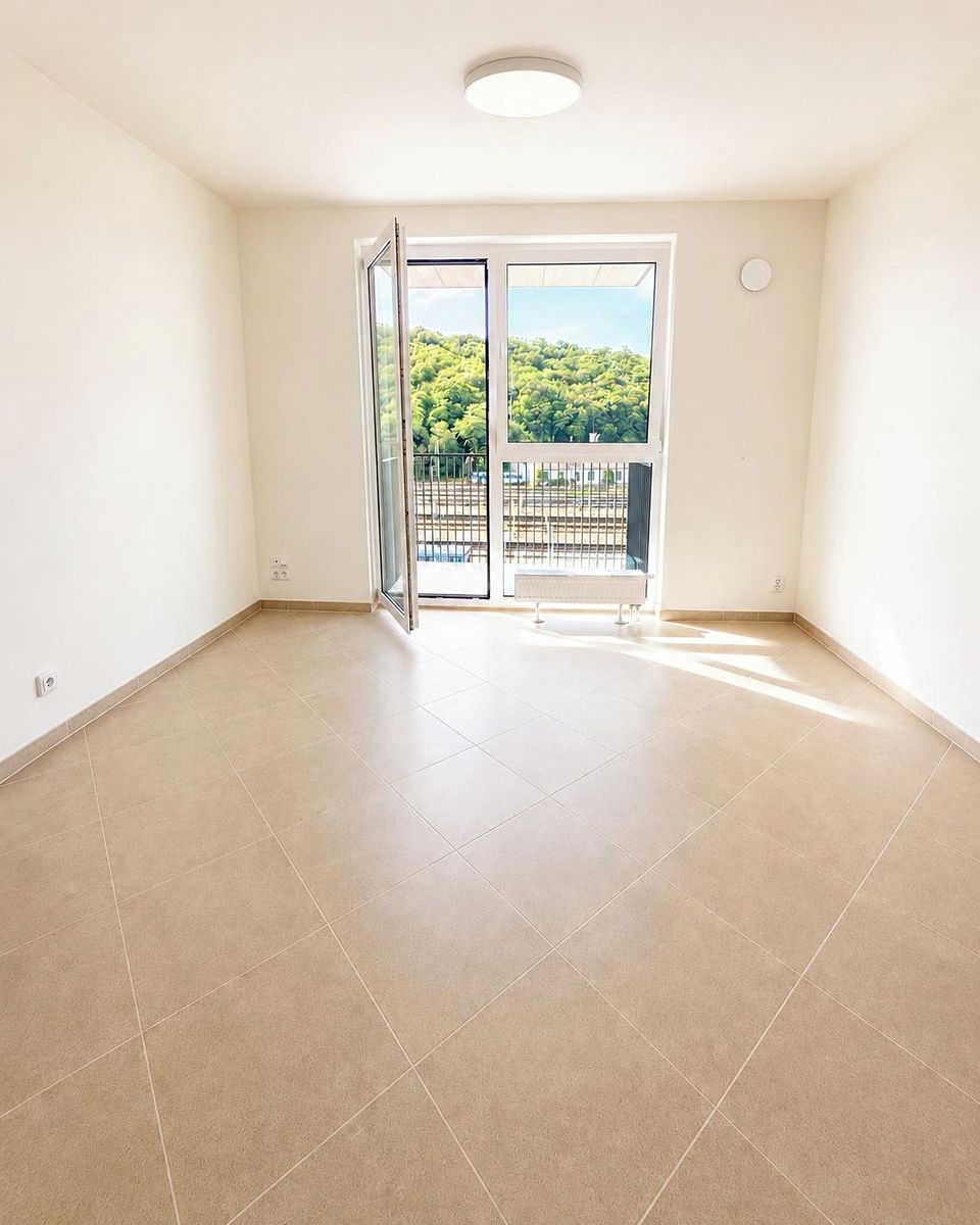 Pronájem bytu 1+kk 29 m² – fotografie 4