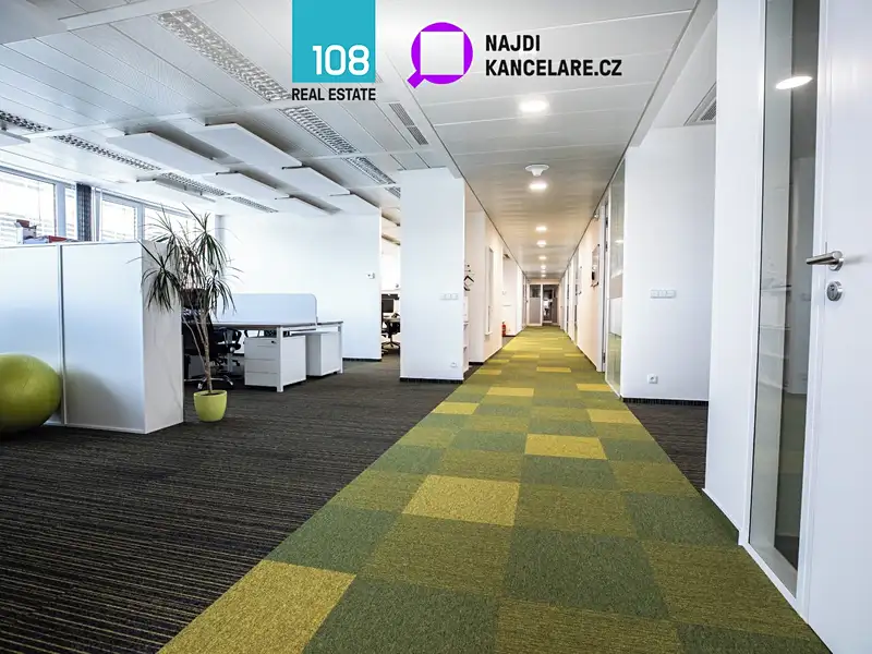 Pronájem kanceláře 408 m², Praha – náhled fotky 3