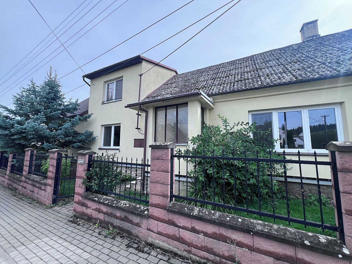 Prodej rodinného domu 281 m², pozemek 502 m² – fotografie 4